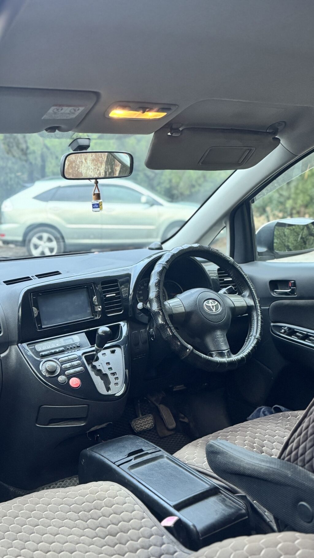 Toyota WISH: 2003 г., 1.8 л, Автомат, Бензин, Минивэн: фото 5