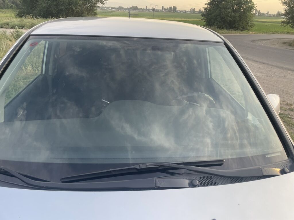 Honda FR-V: 2005 г., 1.7 л, Механика, Бензин, Хэтчбэк: фото 8