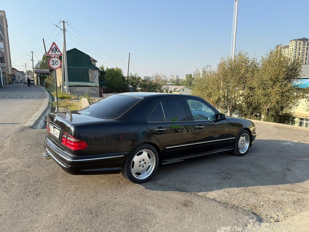 Mercedes-Benz E-Class: 2000 г., 3.2 л, Автомат, Газ, Седан: фото 2