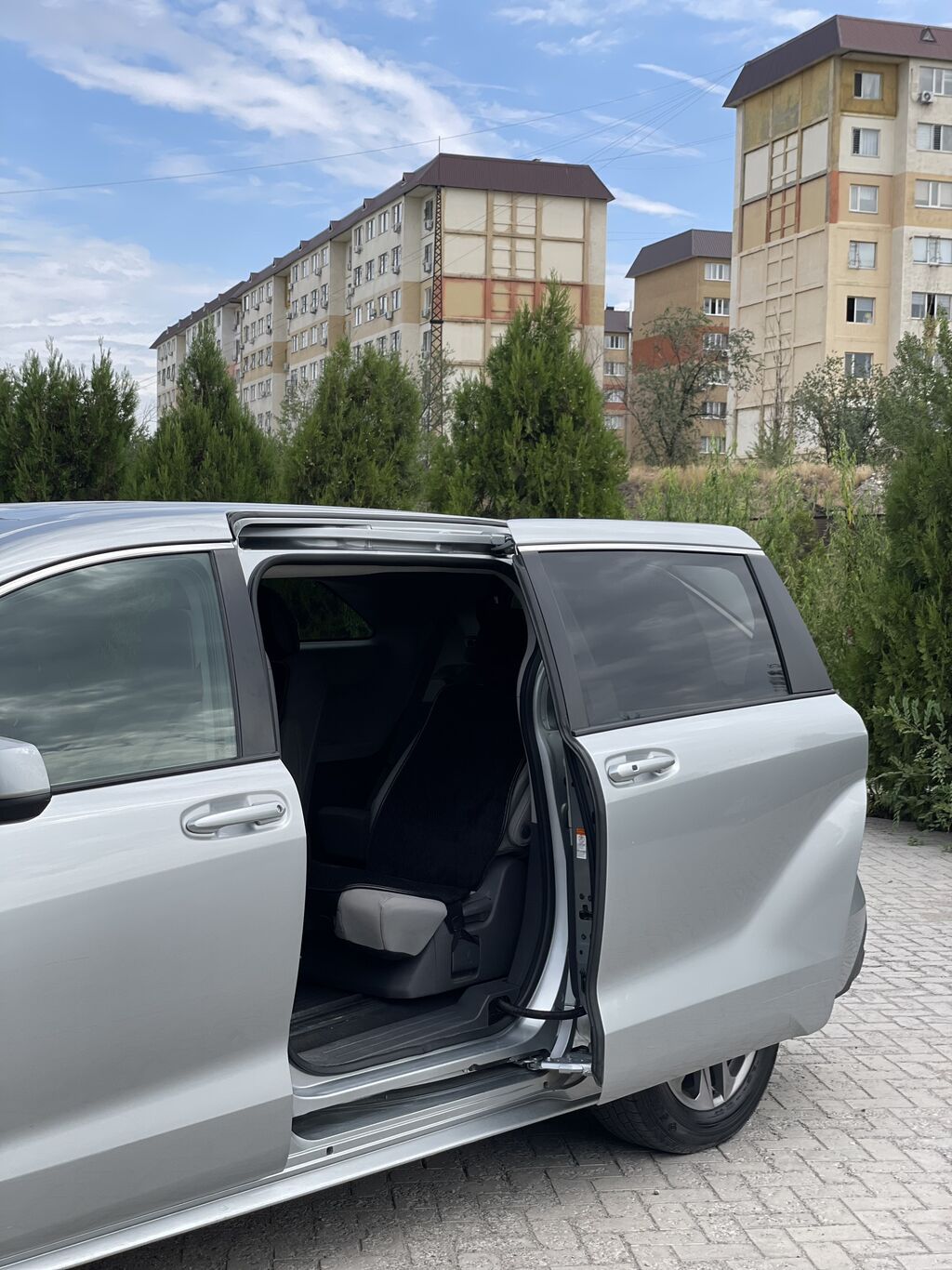 Toyota Sienna: 2021 г., 2.5 л, Вариатор, Гибрид, Минивэн: фото 8