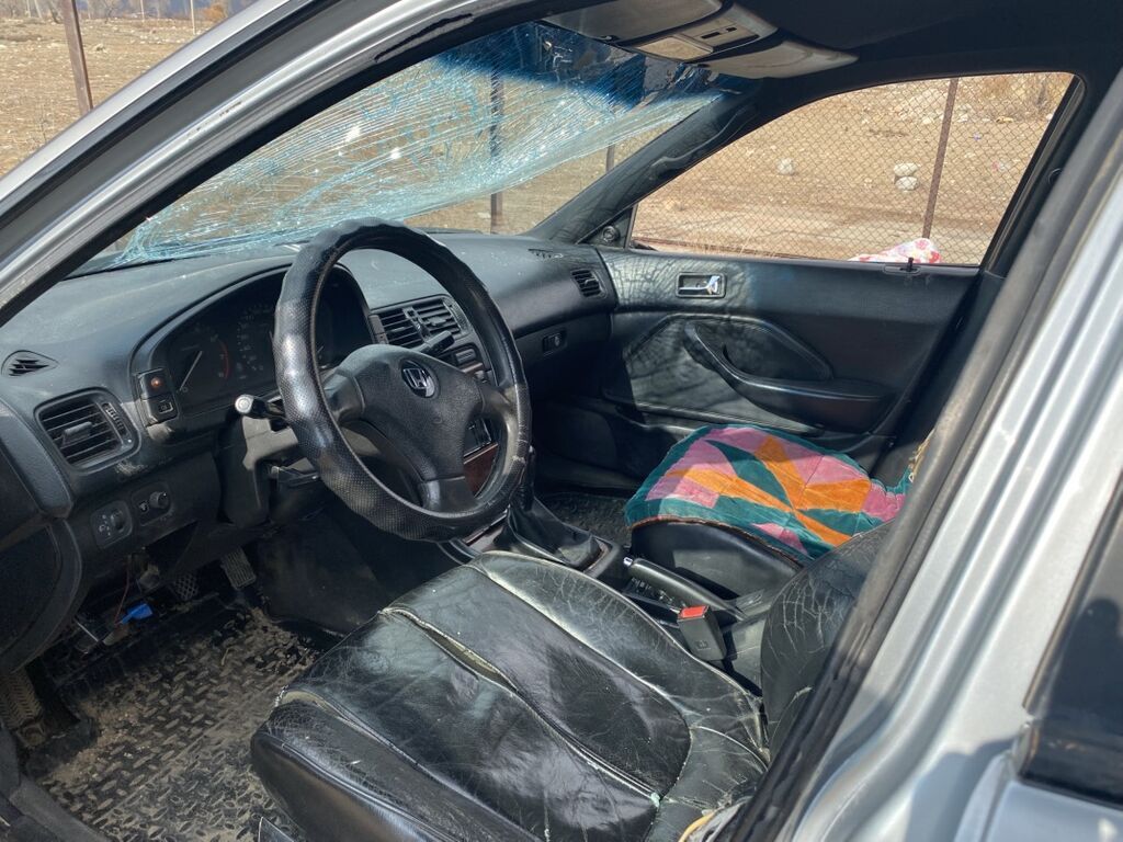Honda Accord: 1995 г., 2 л, Механика, Бензин, Седан: фото 7