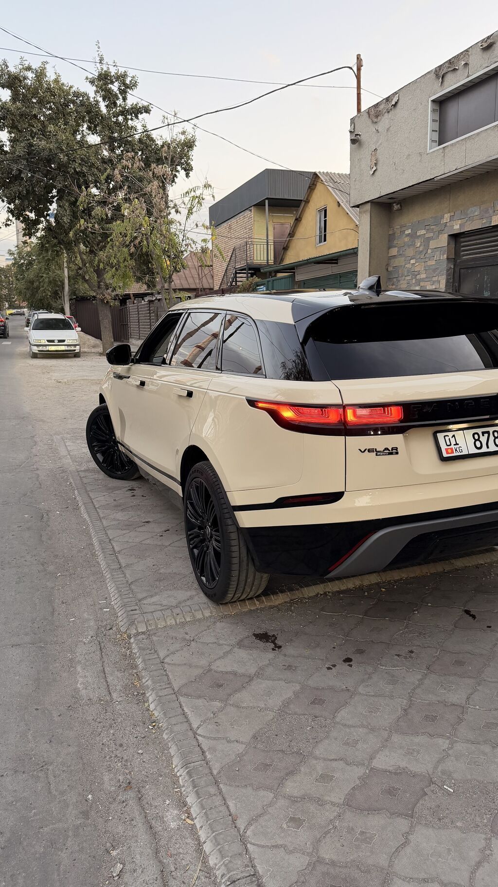 Land Rover Range Rover: 2019 г., 2 л, Автомат, Бензин, Кроссовер: фото 4