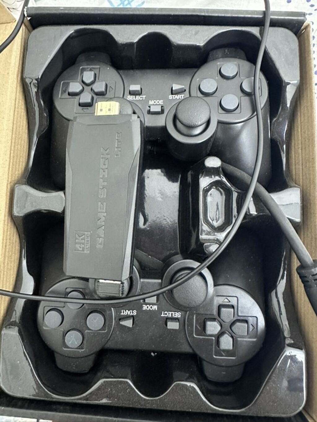 Игровая приставка Game Stick Lite (HDMI-донгл) с двумя беспроводными — фото 2