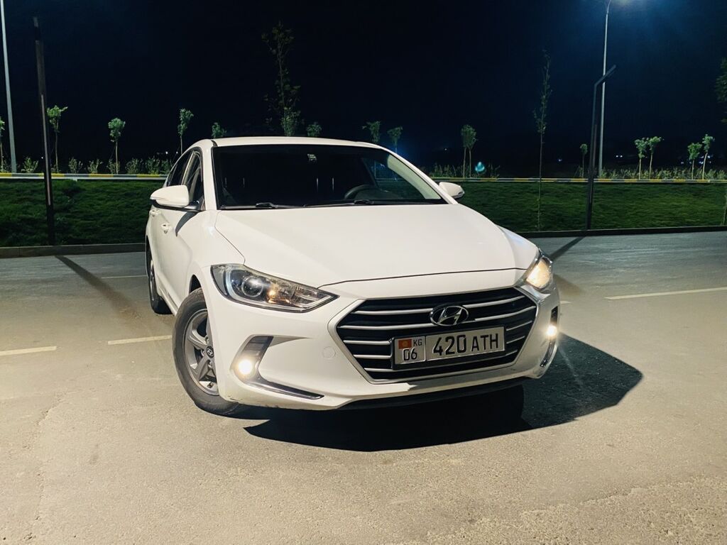 Hyundai Avante: 2018 г., 1.6 л, Автомат, Бензин, Седан: фото 1