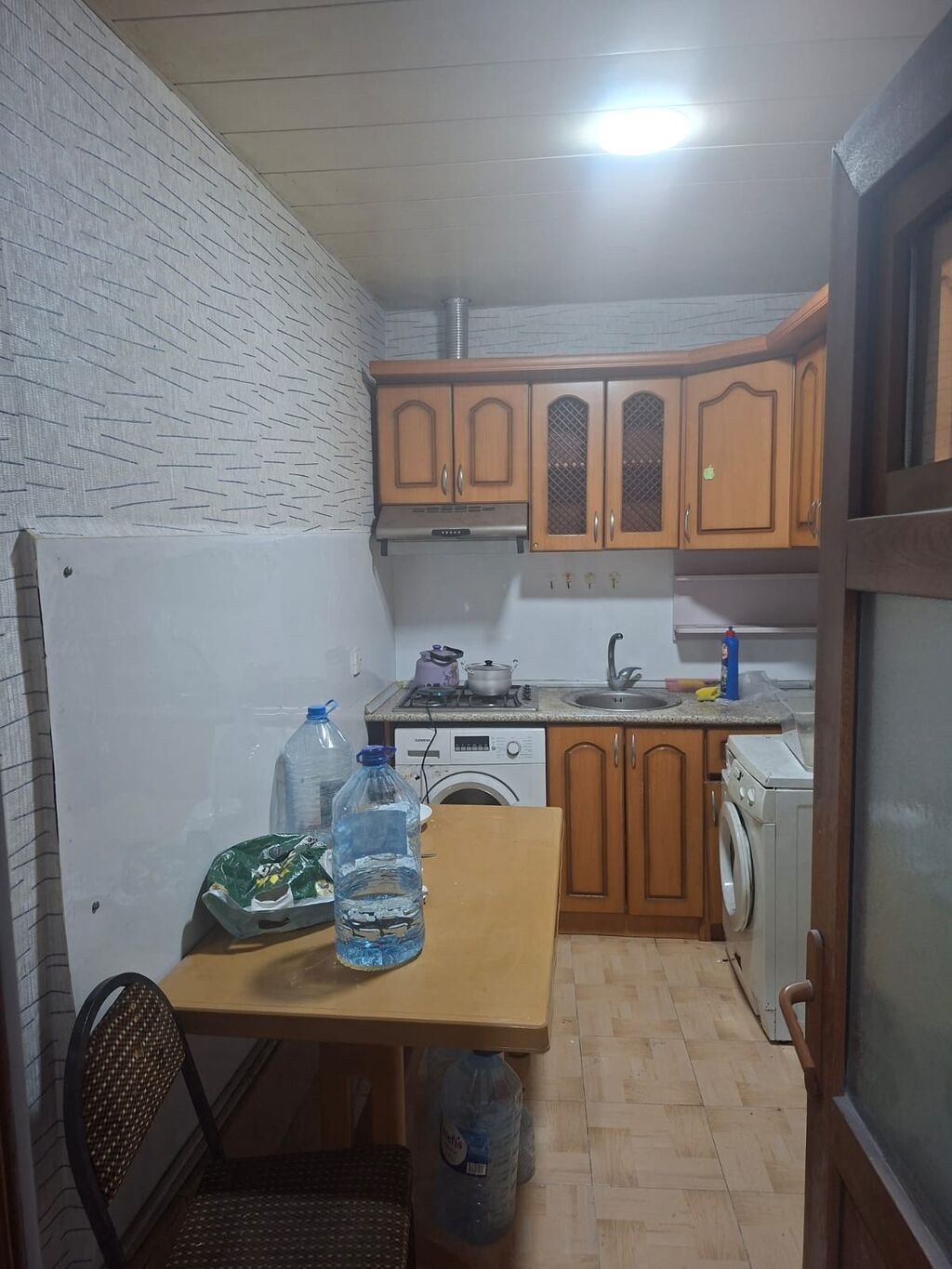 80 kv. m, 2 otaqlı, Telefon, İnternet, İşıq