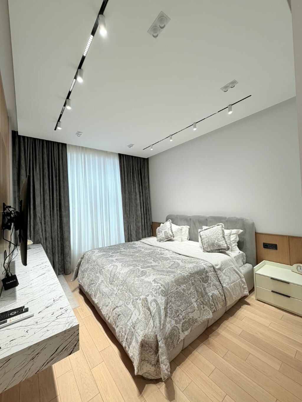 2 otaqlı, Yeni tikili, m. Gənclik, 106 kv. m