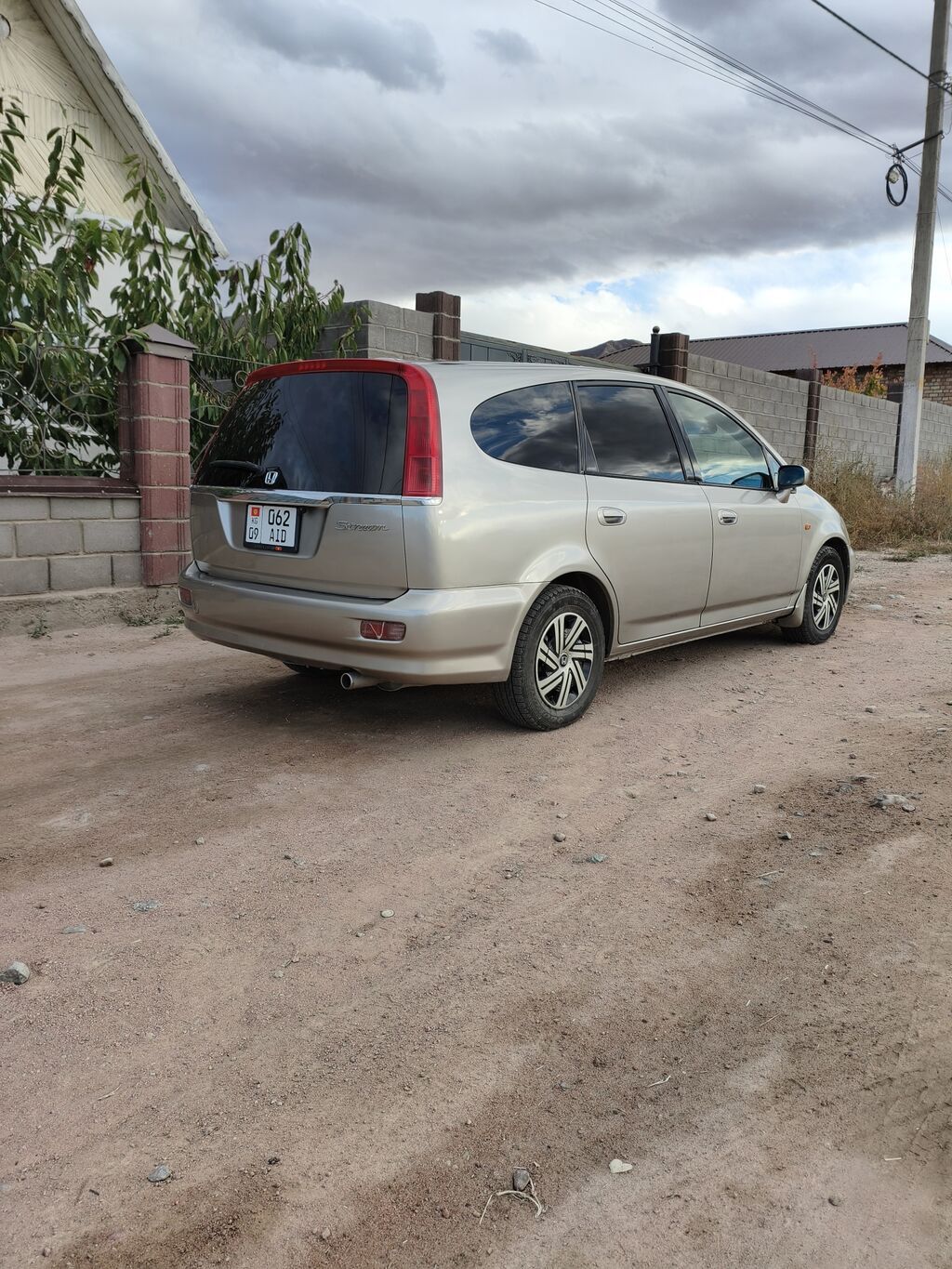 Honda Stream: 2002 г., 2 л, Автомат, Газ, Минивэн: фото 7