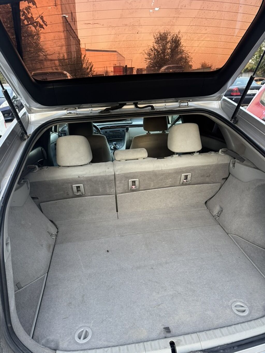 Toyota Prius: 2010 г., Автомат, Гибрид, Хэтчбэк: фото 5