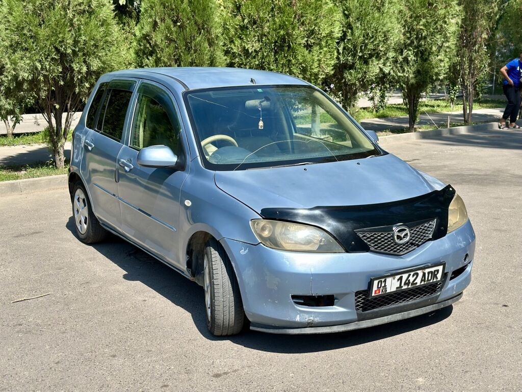 Mazda Demio: 2004 г., 1.3 л, Автомат, Бензин, Хэтчбэк: фото 3