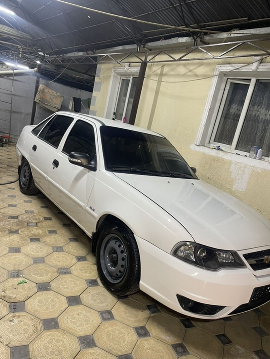 Daewoo Nexia: 2013 г., 1.5 л, Механика, Бензин, Седан: фото 2