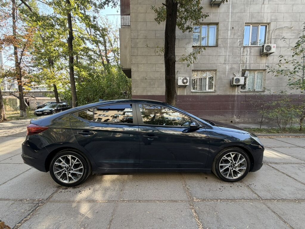 Hyundai Avante: 2019 г., 1.6 л, Автомат, Бензин, Седан: фото 4