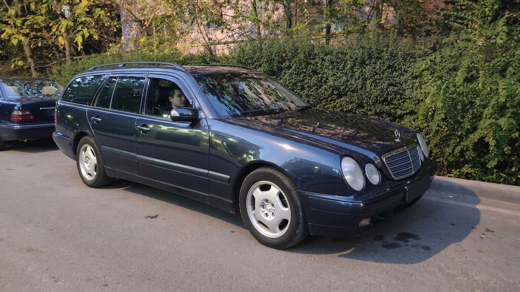 Mercedes-Benz E-Class: 2002 г., 2.2 л, Автомат, Дизель, Универсал: фото 4