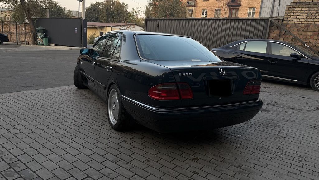 Mercedes-Benz E-Class: 1999 г., 4.3 л, Автомат, Бензин, Седан: фото 4