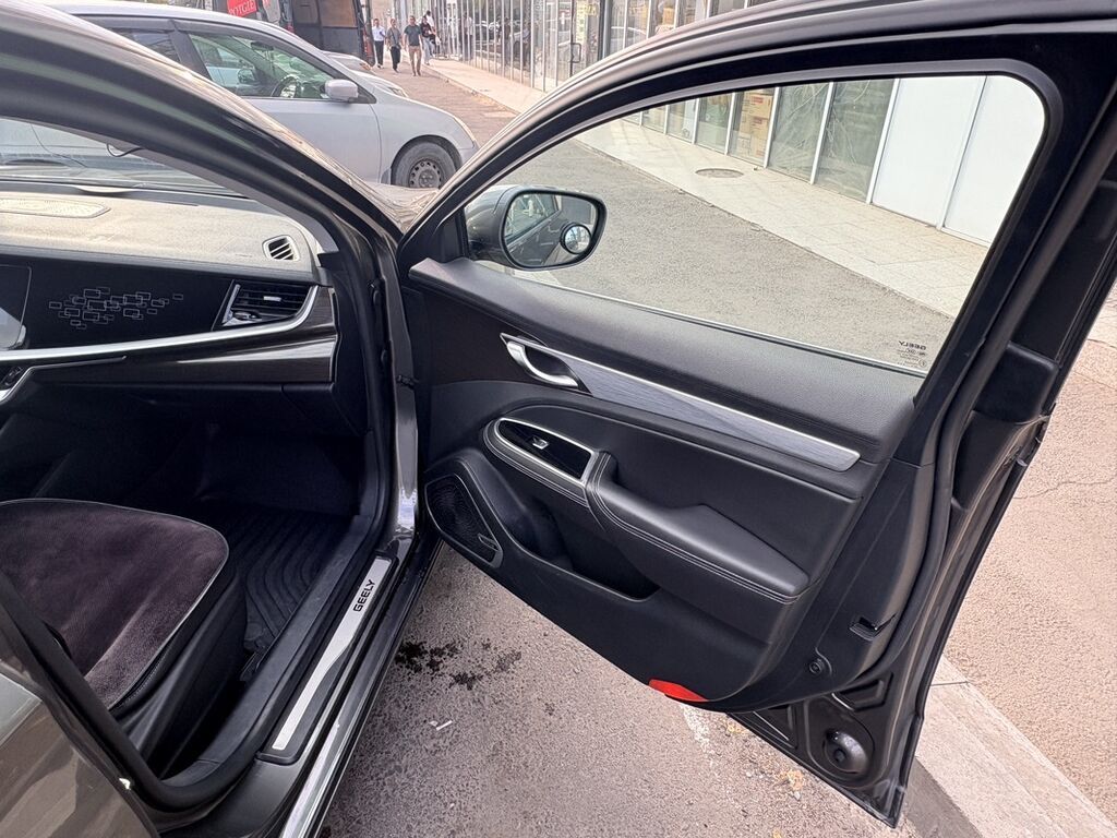 Geely Emgrand: 2018 г., 1.5 л, Автомат, Бензин, Седан: фото 7