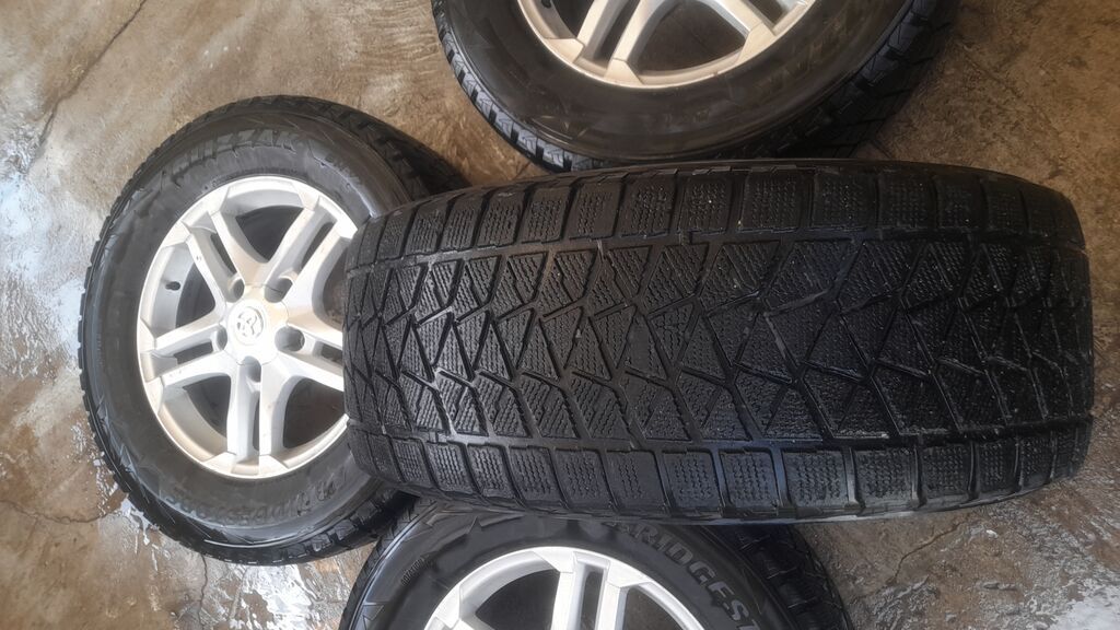 Колеса в сборе 285 / 60 / R 18, Зима, Б/у, Комплект, Внедорожные (АТ/МТ), Литые, отверстий - 5: фото 2