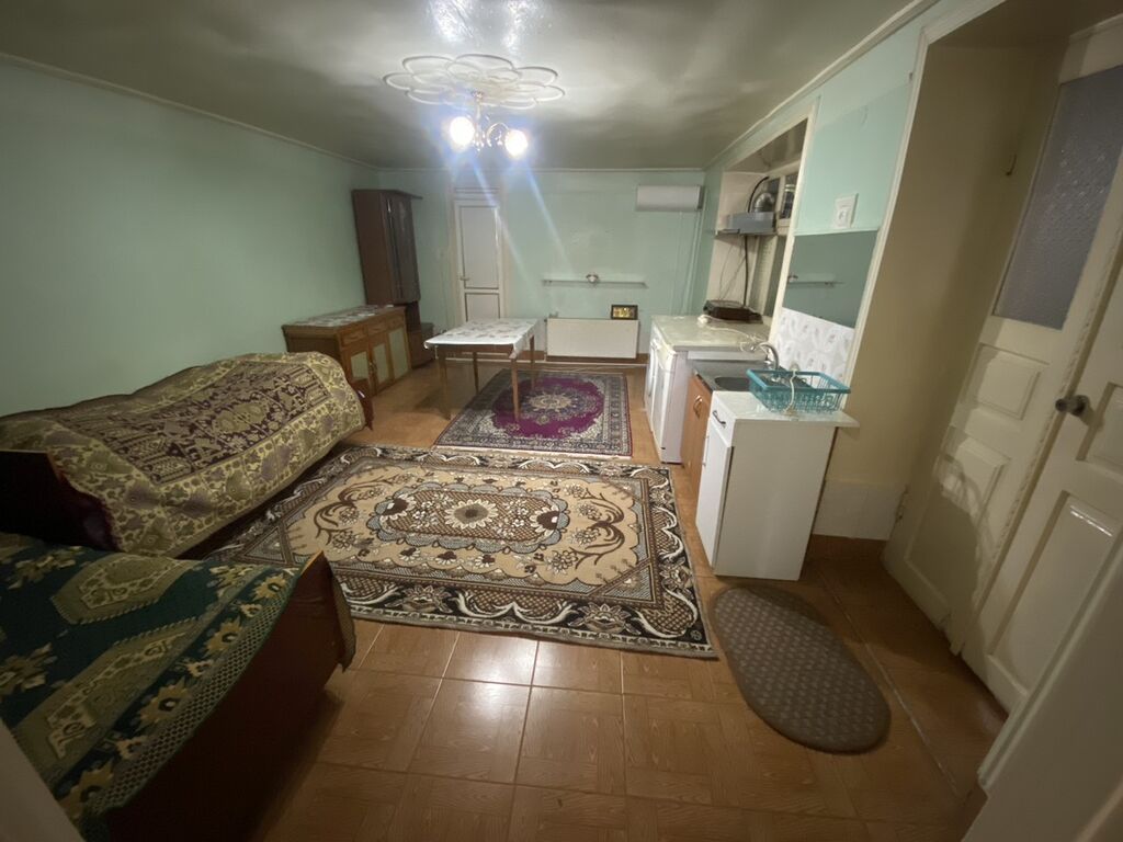 Tələbə qızlar üçün Kirayə Ev: 2 otaqlı mənzil (ayrı mətbəxli)