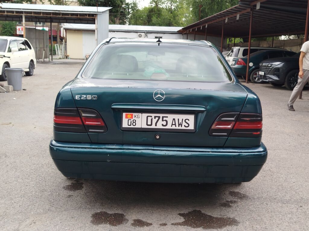Mercedes-Benz E-Class: 1997 г., 2.8 л, Механика, Газ, Седан: фото 4