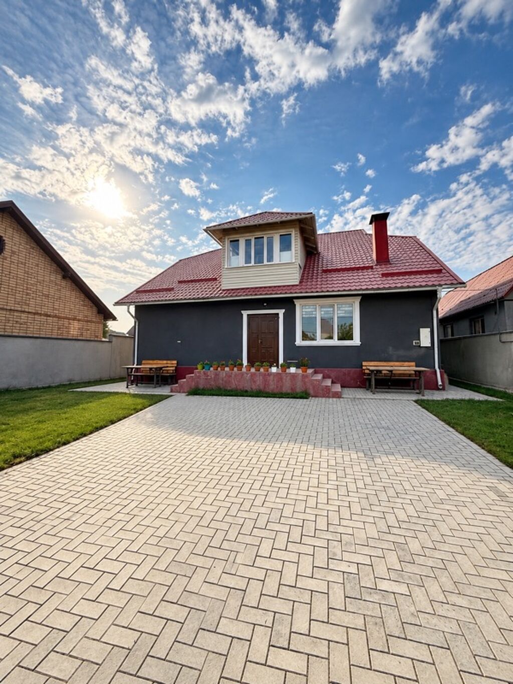 6 комнат и более, 250 м², 5 соток, Бишкек, Собственник: фото 1