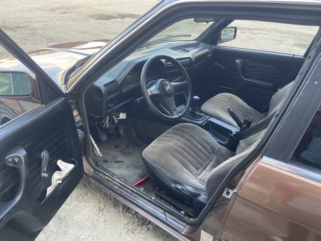 BMW 3 series: 1989 г., 1.8 л, Механика, Бензин, Седан: фото 3