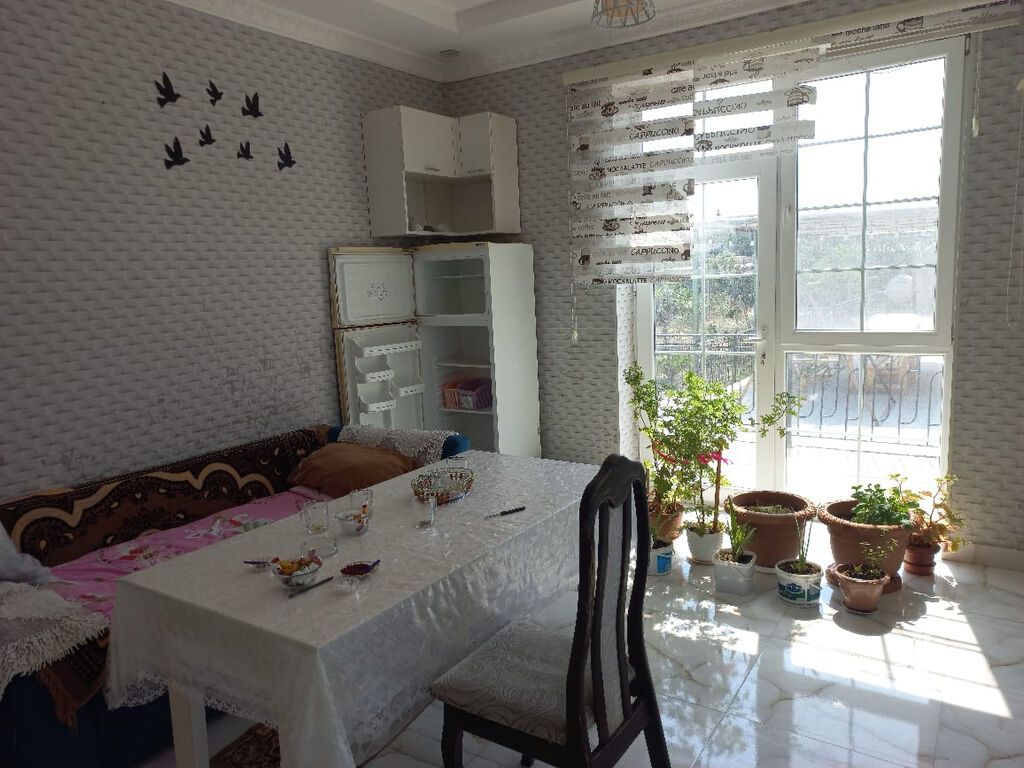 Buzovna 3 otaqlı, 140 kv. m, Yeni təmirli