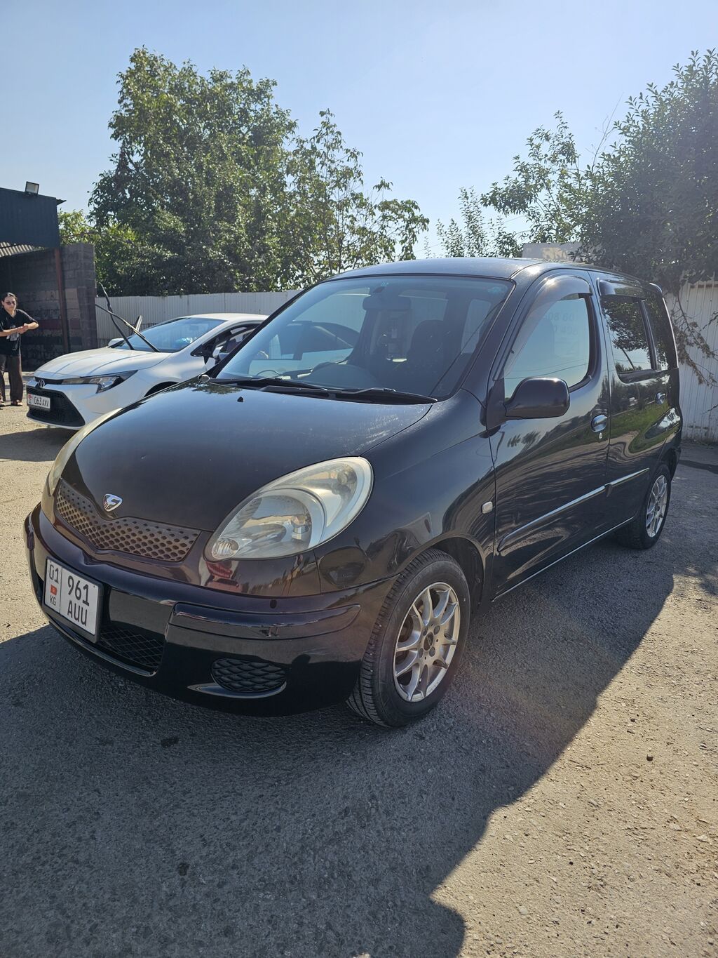 Toyota Funcargo: 2003 г., 1.3 л, Автомат, Бензин, Фургон: фото 3