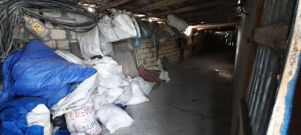 Satışa sənaye/təsərrüfat təyinatlı həyət sahəsi və tikili kompleksi