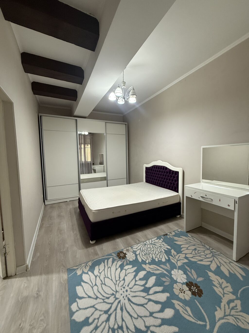 2 комнаты, 87 м², Манаса/Боконбаева Элитка, 3 этаж, Старый ремонт: фото 2