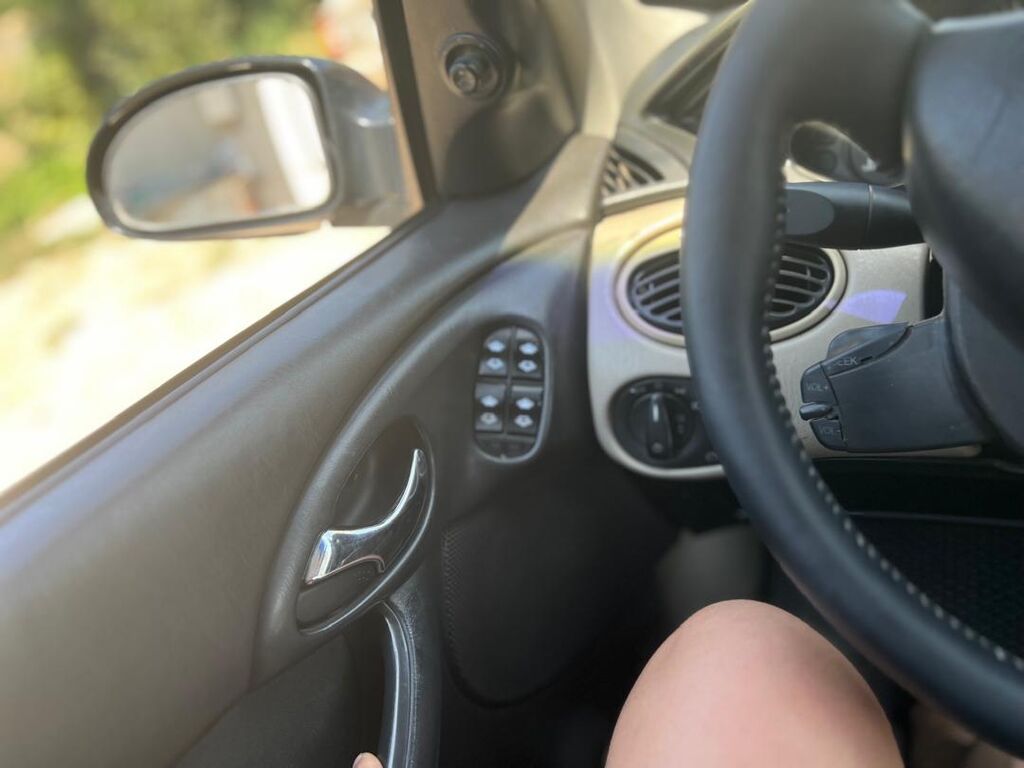 Ford Focus: 2003 г., 2 л, Автомат, Бензин, Хэтчбэк: фото 3