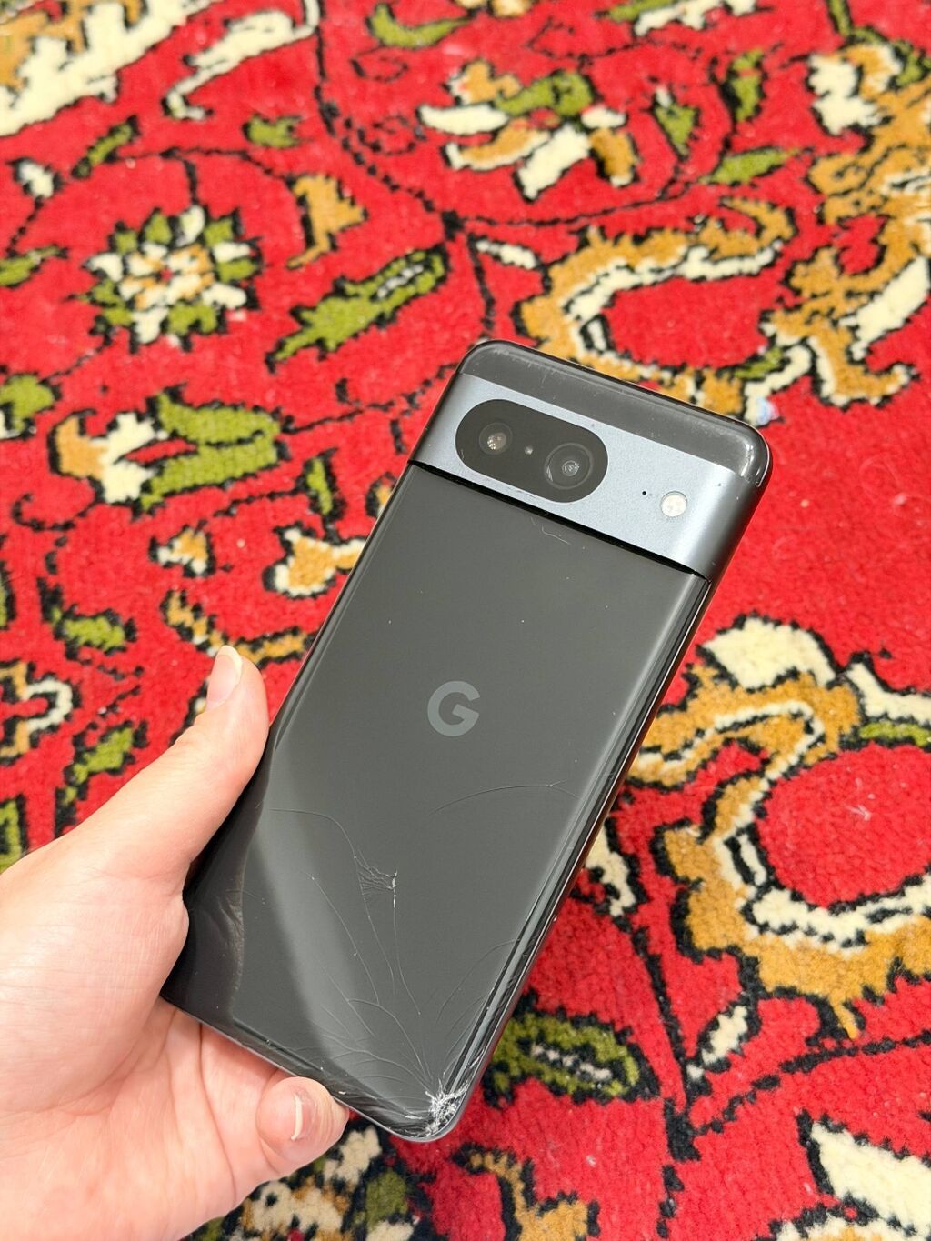 Google Pixel 8, цвет Obsidian (чёрный). на дисплее полоса на работу: фото 2