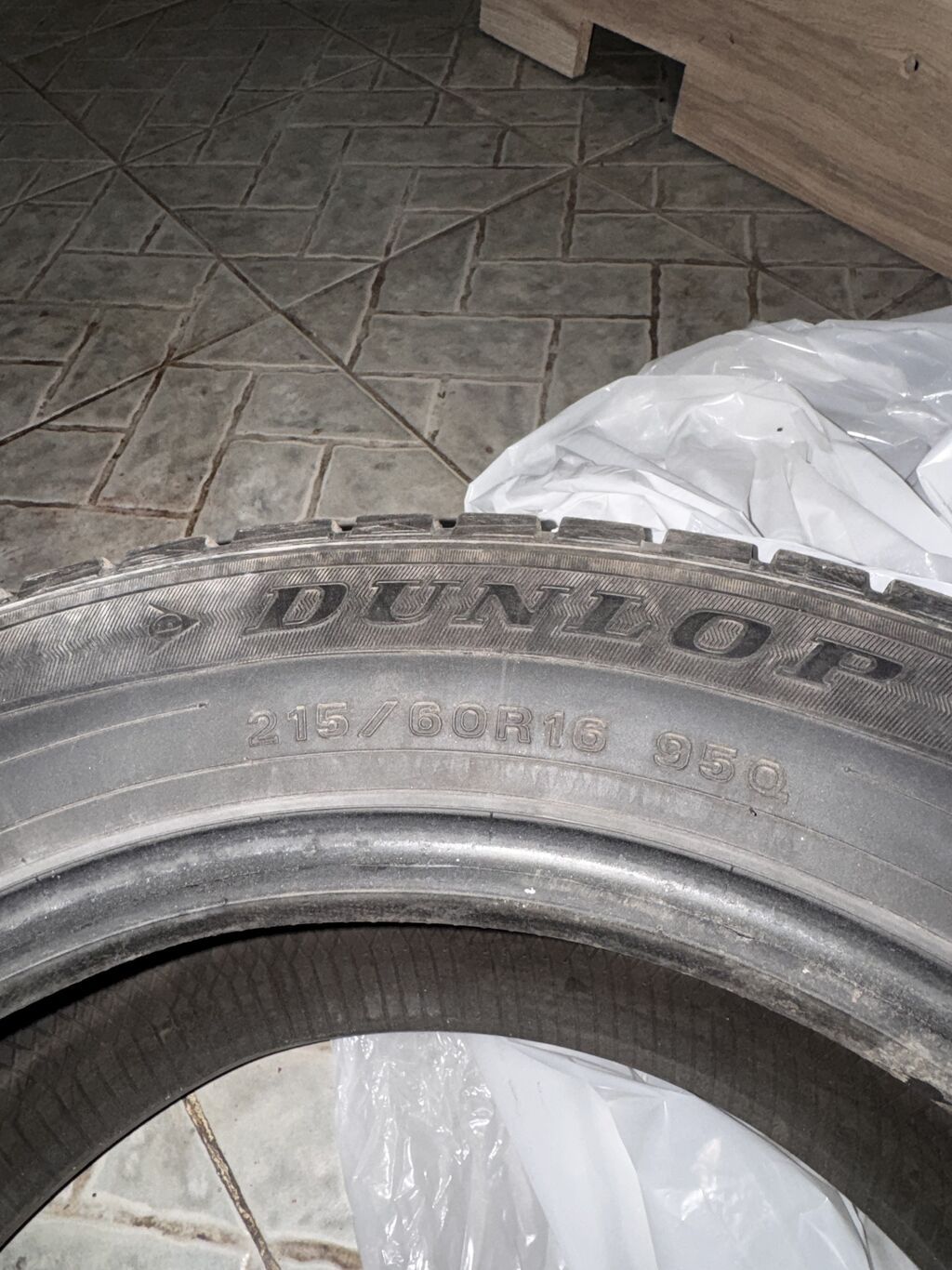 Шины 215 / 60 / R 16, Зима, Б/у, Комплект, Легковые, Dunlop: фото 3
