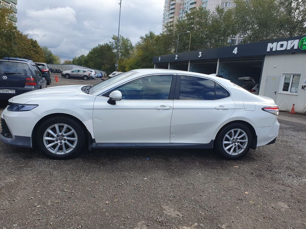 Toyota Camry: 2021 г., 2 л, Автомат, Бензин, Седан: фото 2