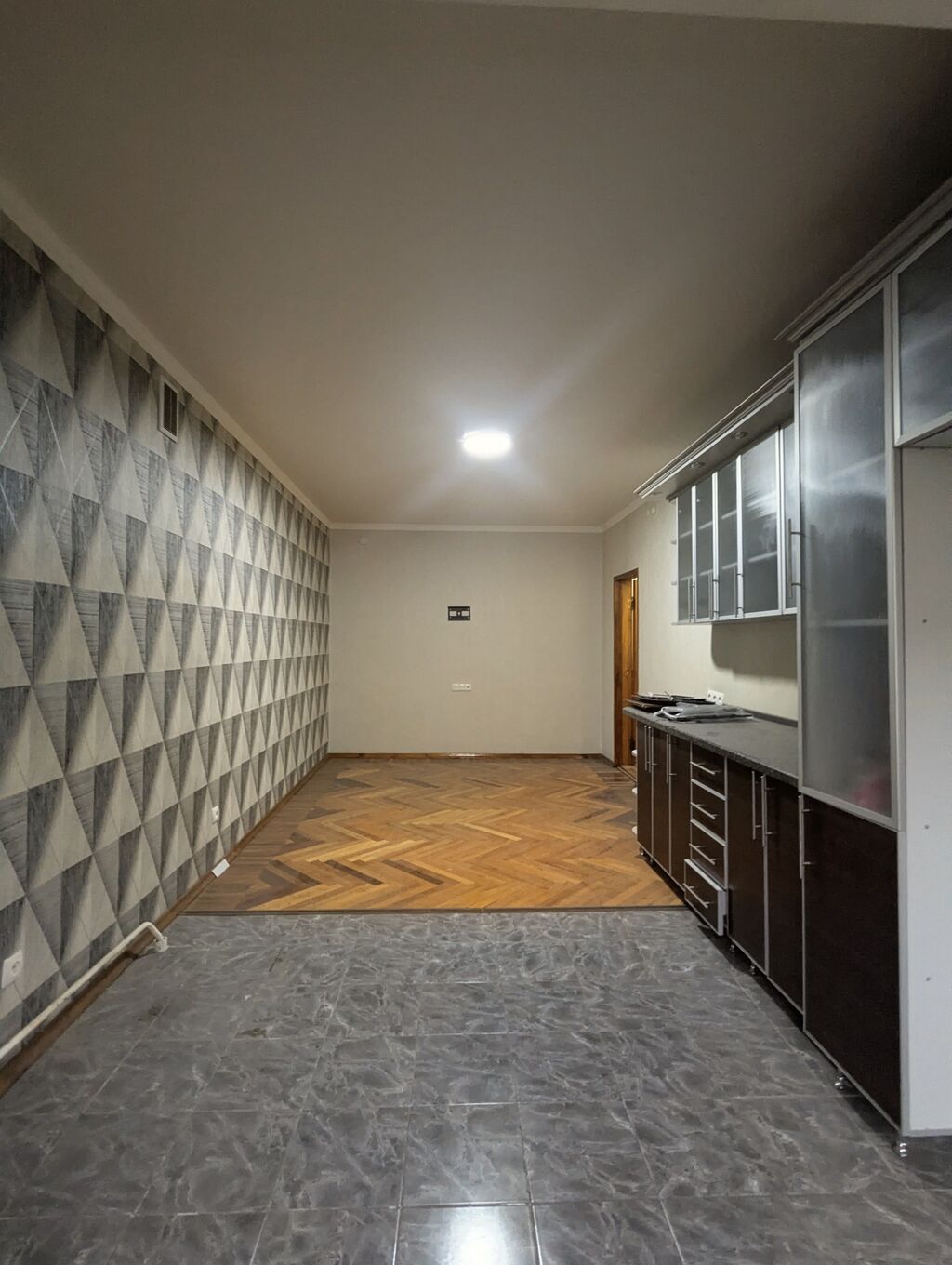 5 комнат, 191 м², Золотой квадрат Индивидуалка, 5 этаж, Косметический ремонт: фото 4