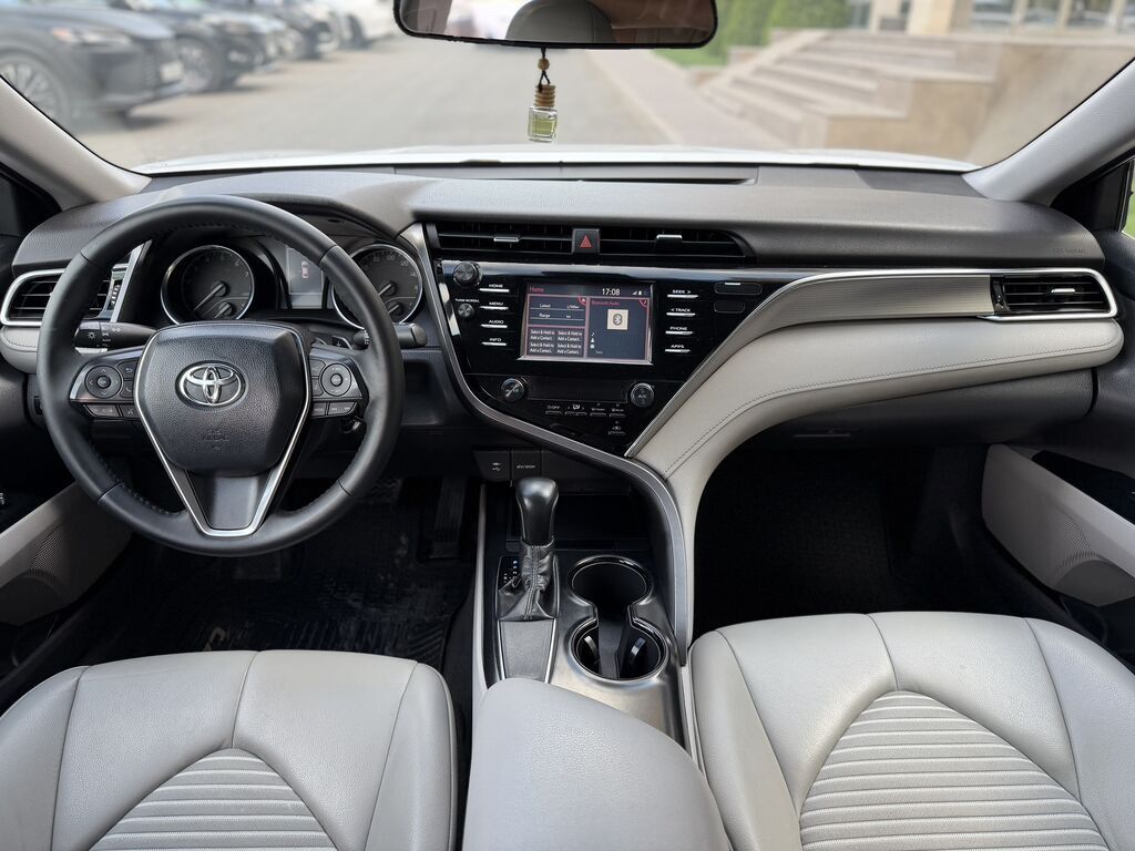 Toyota Camry: 2018 г., 2.5 л, Автомат, Бензин, Седан: фото 5