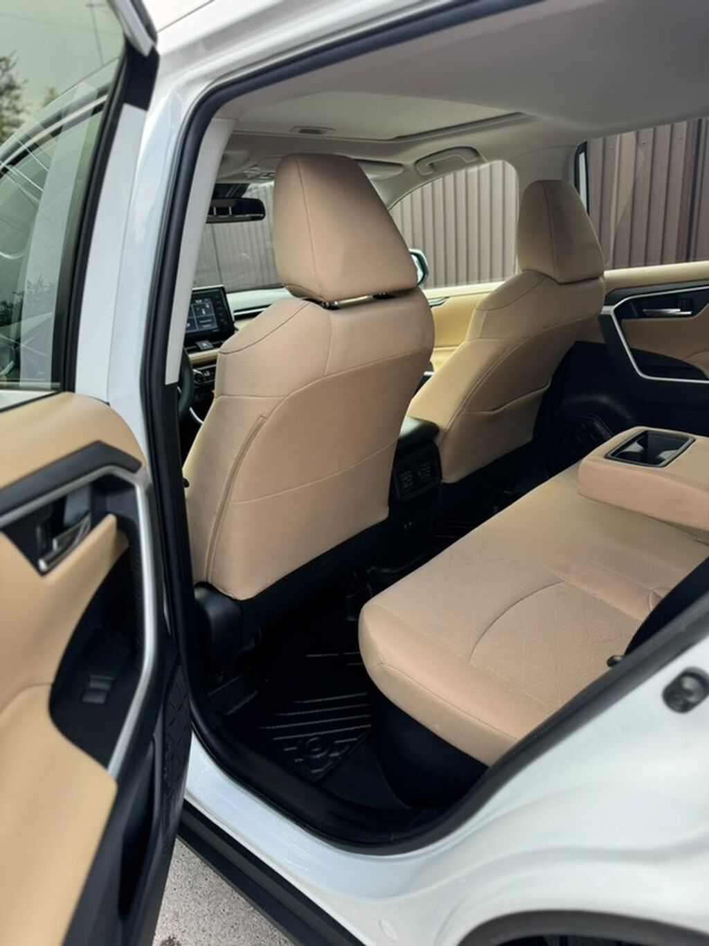 Toyota RAV4: 2020 г., 2.5 л, Автомат, Гибрид, Кроссовер: фото 7