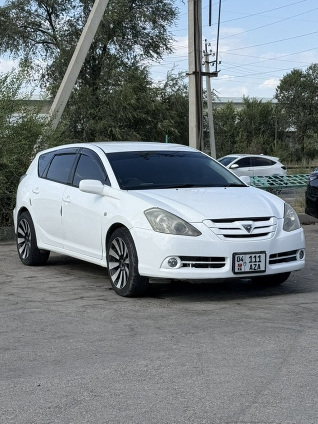Toyota Caldina: 2005 г., 2 л, Автомат, Бензин, Универсал: фото 2
