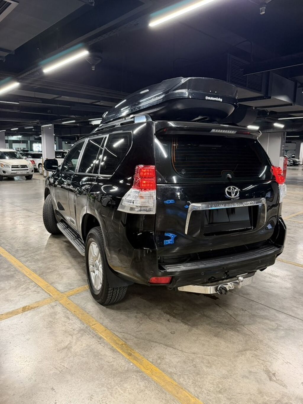 Toyota Land Cruiser Prado: 2010 г., 4 л, Автомат, Бензин, Внедорожник: фото 3