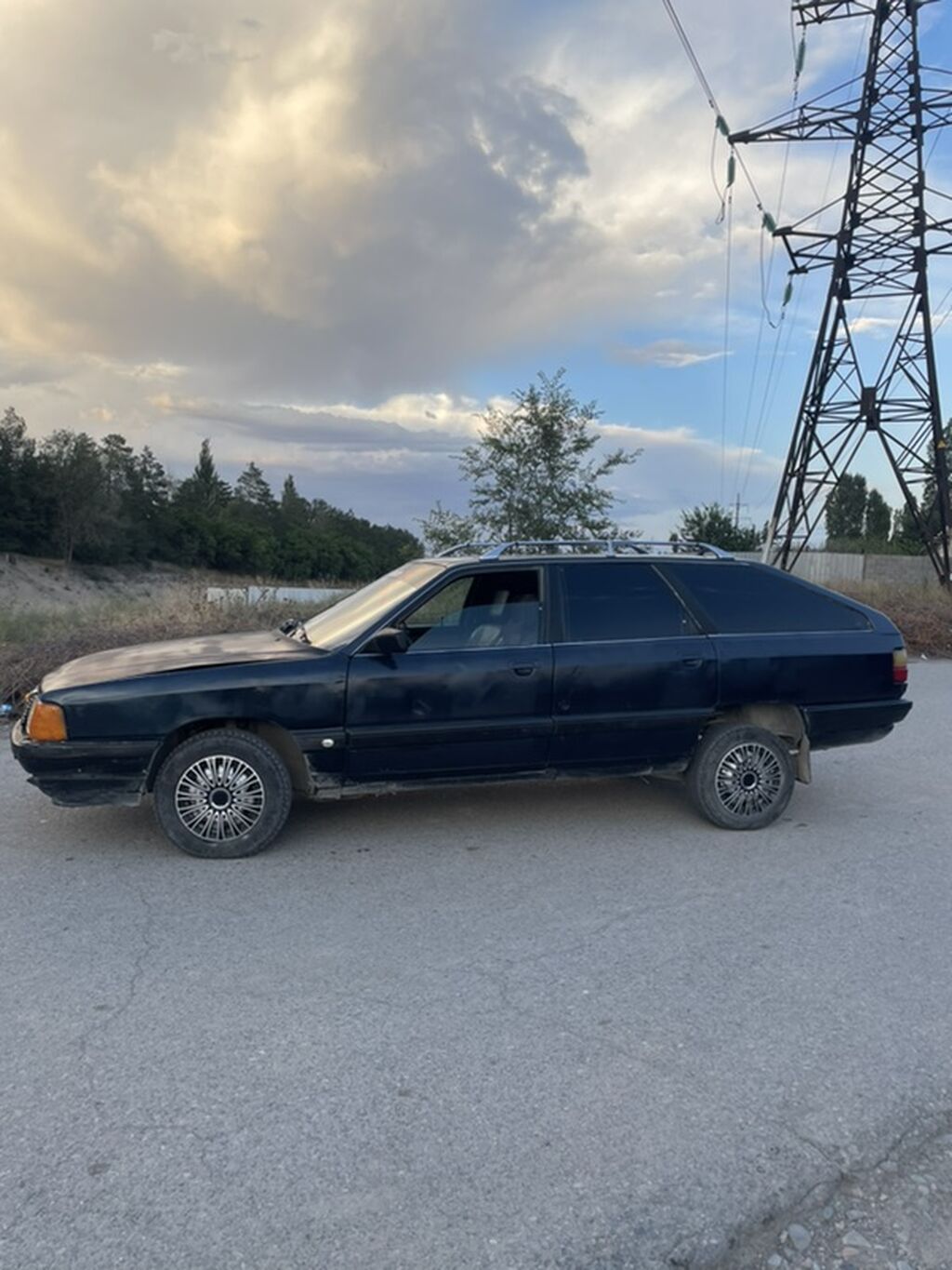 Audi 100: 1989 г., 1.8 л, Механика, Бензин, Универсал — фото 3