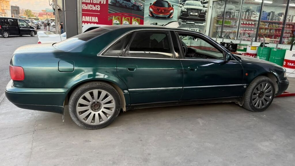 Audi A8: 1999 г., 2.8 л, Автомат, Бензин, Седан: фото 3
