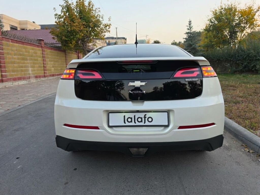 Chevrolet Volt: 2012 г., 1.4 л, Вариатор, Гибрид, Хэтчбэк: фото 3