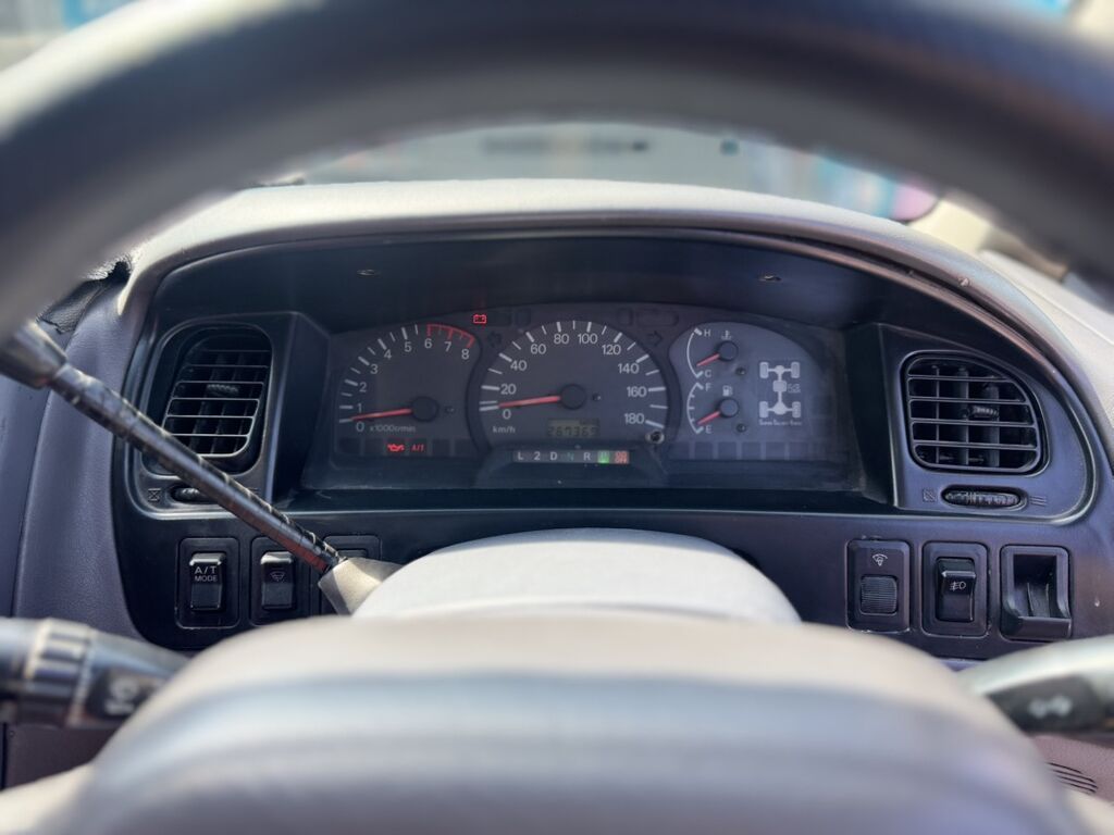 Mitsubishi Space Gear: 1997 г., 3 л, Автомат, Бензин, Минивэн: фото 5
