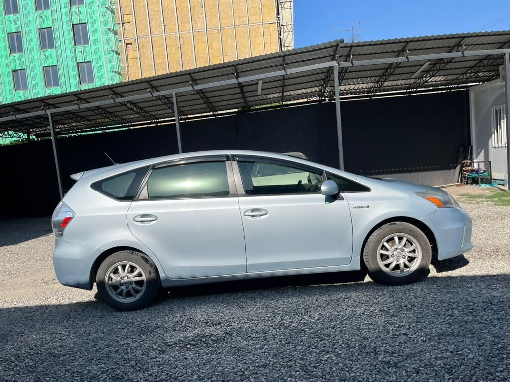Toyota Prius V: 2013 г., 1.8 л, Вариатор, Гибрид, Универсал: фото 4