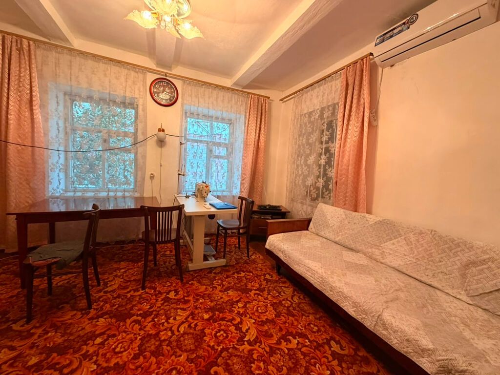 ПРОДАЁТСЯ полдома В ЦЕНТРЕ БИШКЕКА на участке 3.5 сотки 113 000$: фото 2