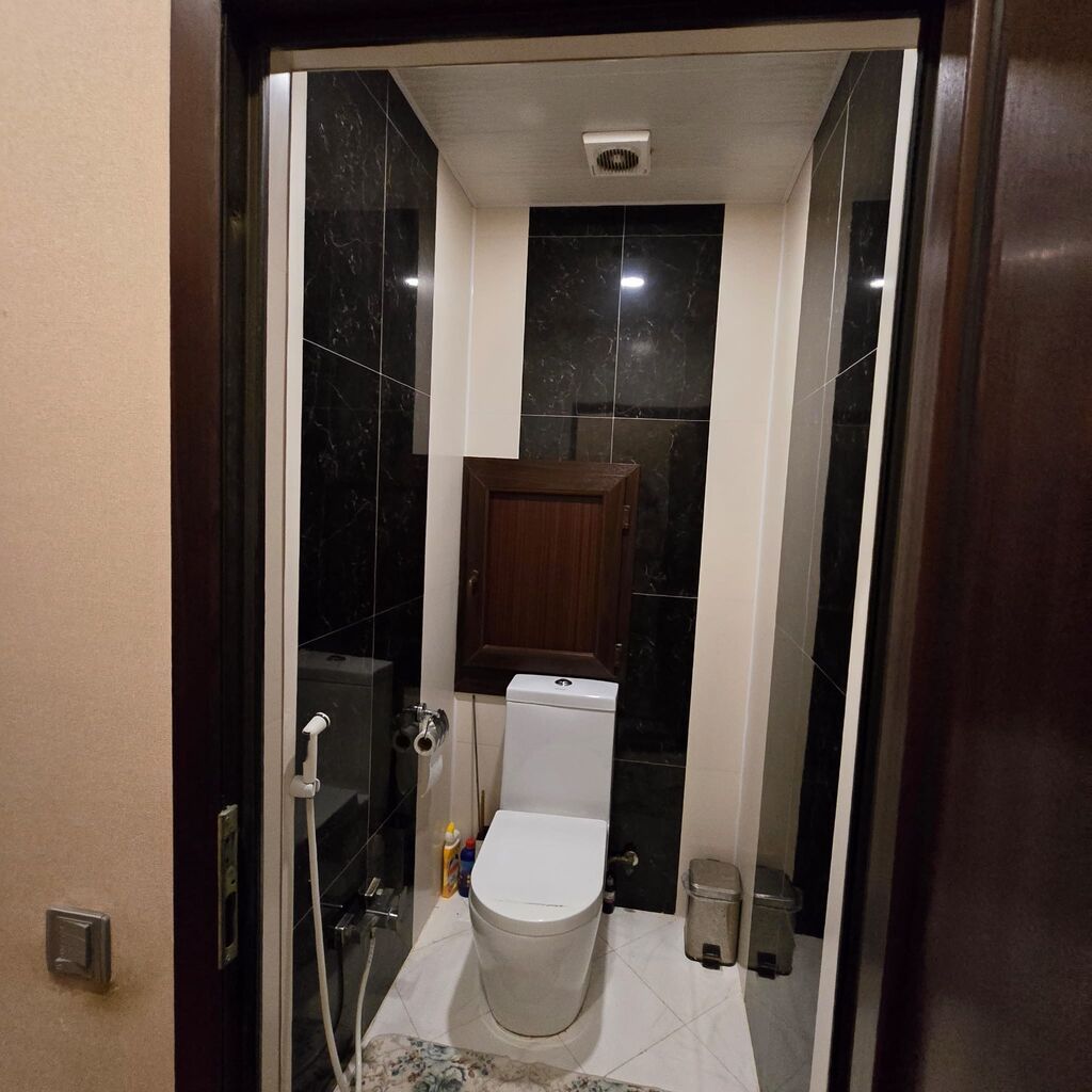 Bakıxanov qəs., 3 otaqlı, Yeni tikili, m. Neftçilər, 125 kv. m
