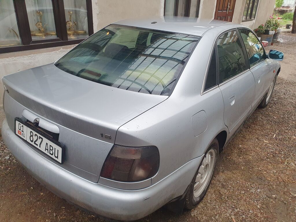 Audi A4: 1998 г., 1.8 л, Автомат, Бензин, Седан: фото 5