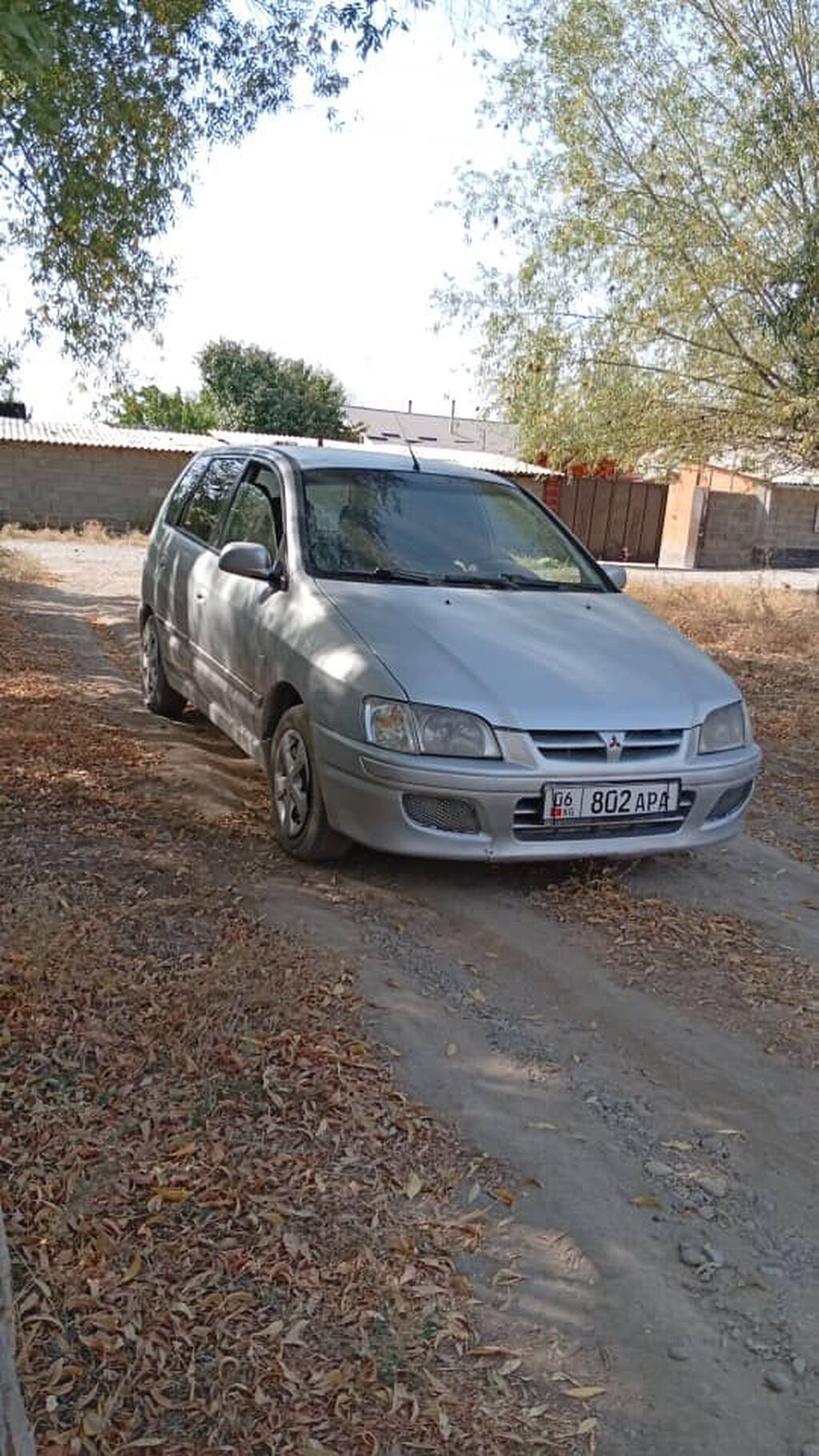 Mitsubishi Space Star: 2001 г., 1.3 л, Механика, Бензин, Седан: фото 7