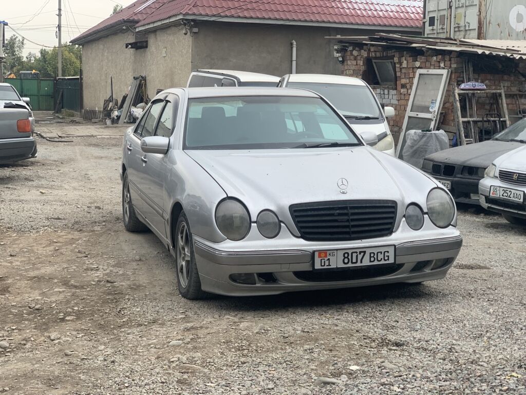 Mercedes-Benz E-Class: 1999 г., 3.2 л, Автомат, Газ, Седан: фото 1