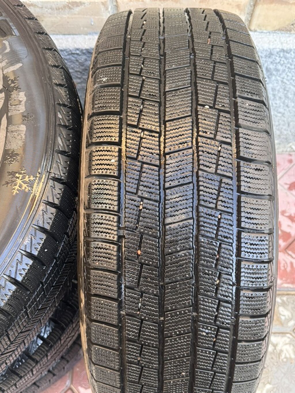 Комплект GOFORM - Размер: 225/60 R17 зима почти новый 97% есть: фото 4