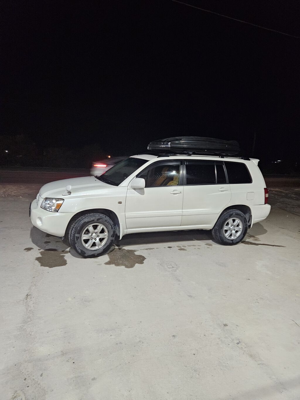 Toyota Kluger: 2004 г., 3 л, Автомат, Бензин, Кроссовер: фото 4