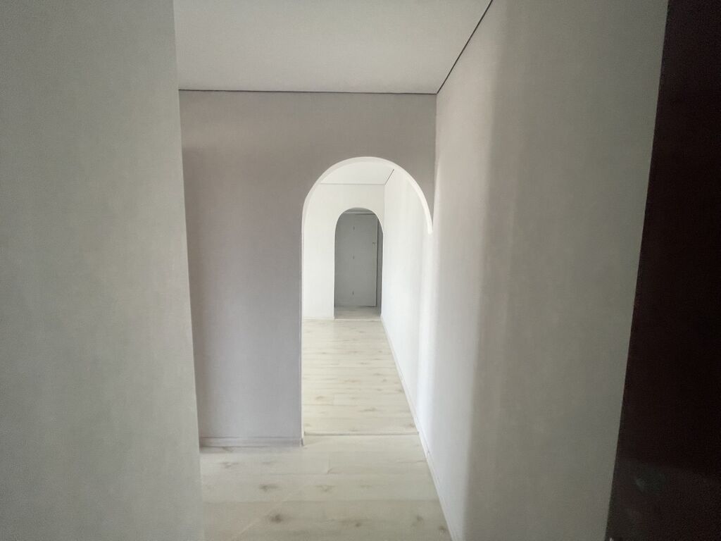 3 комнаты, 58 м², 8 мкр 104 серия, 3 этаж, Свежий ремонт: фото 5
