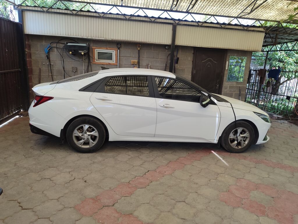 Hyundai Avante: 2022 г., 1.6 л, Автомат, Газ, Седан: фото 4
